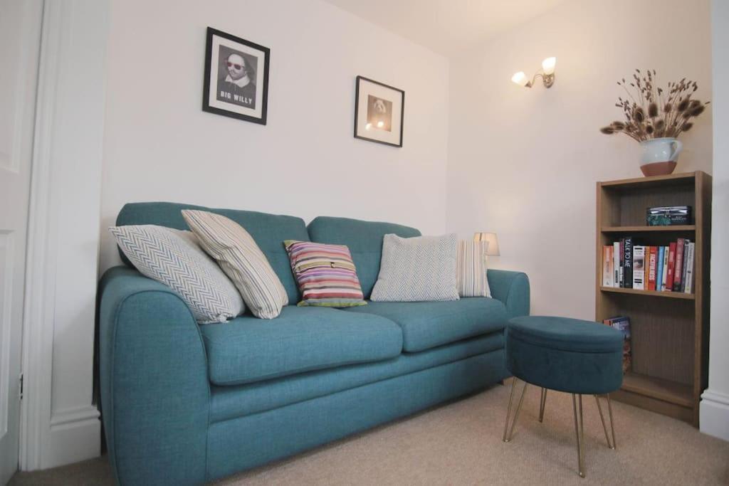 Secluded Central 2 Bed Flat 스트렛포드-어폰-에이본 외부 사진
